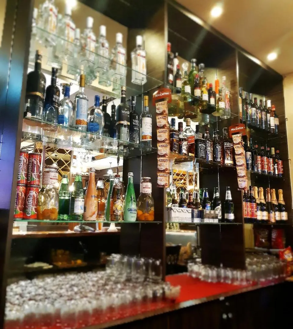 **  Royal Hotel Баку Азербайджан